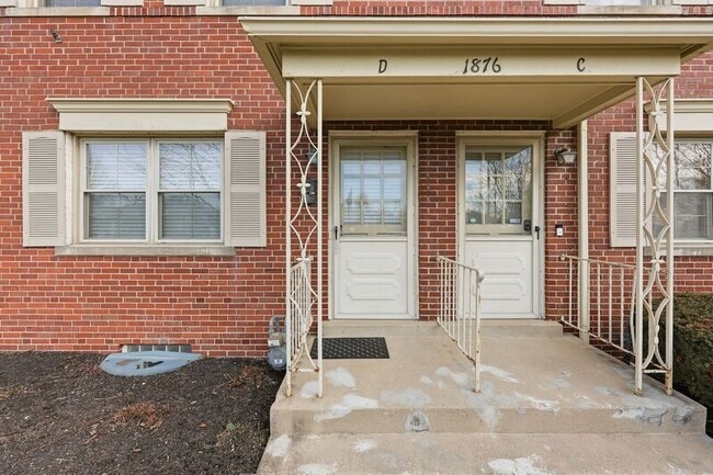 Foto del edificio - 1876 Northwest Blvd