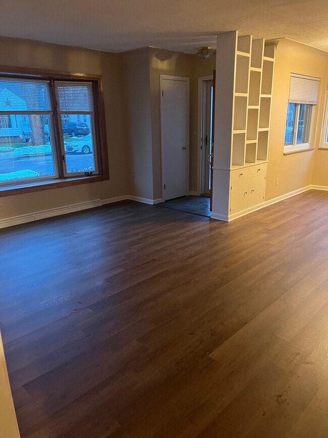 255 S Josephine Ave, Pontiac, MI 48341 House Rental in Pontiac, MI