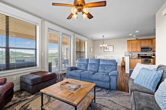 Building Photo - 18004 Edgewood Way