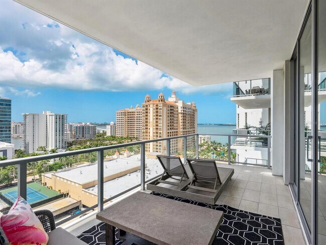 Foto del edificio - 301 Quay Commons Dr