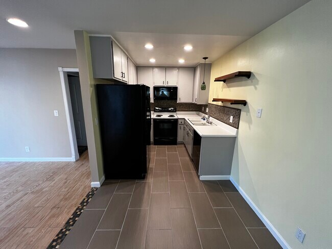 Building Photo - 45 Dearborn Pl