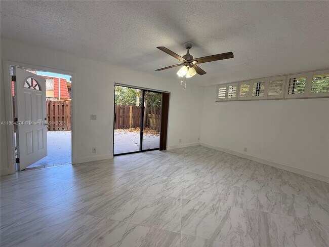 Foto del edificio - 8146 Thames Blvd