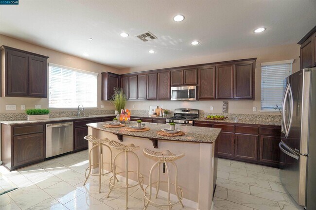 Foto del edificio - Charming Brentwood 4BD/3BA, Single-Family Home with 2 Car Garage!