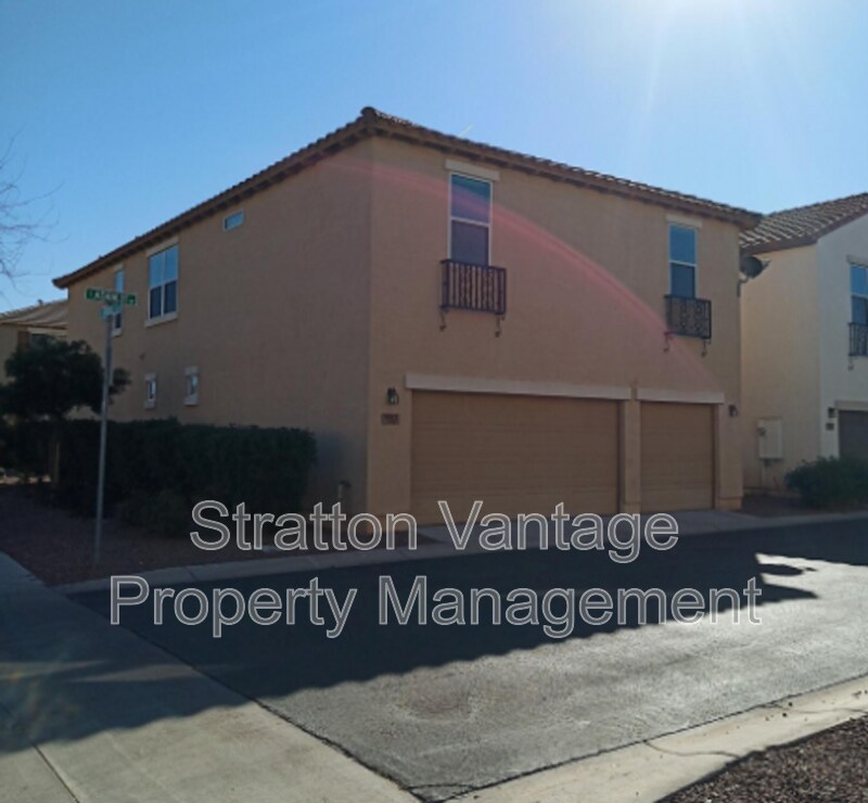 Building Photo - 881 S Adam Way