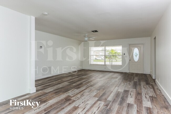 Foto del edificio - 8800 SW 10th St