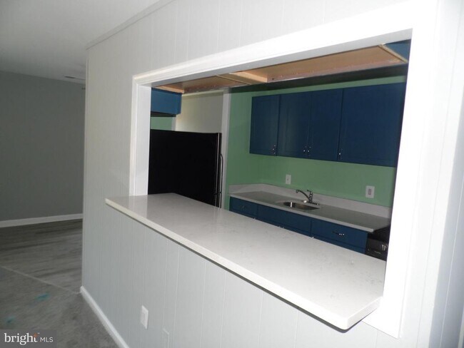 Foto del edificio - 7306 Donnell Pl