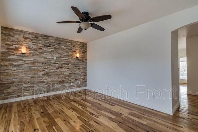 Building Photo - 1297 Katie Cir