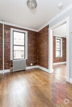 Building Photo - 416 E 13th St