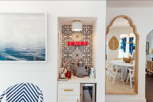 Building Photo - 610 38th St