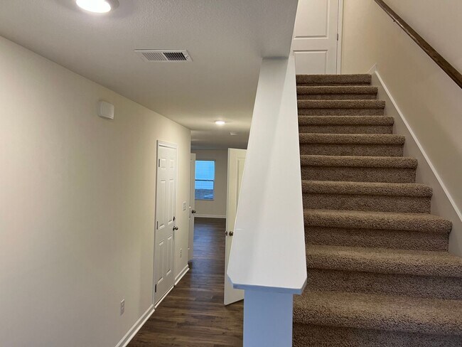 Foto del edificio - Beautiful New Construction 3 bedroom 2.5 C...