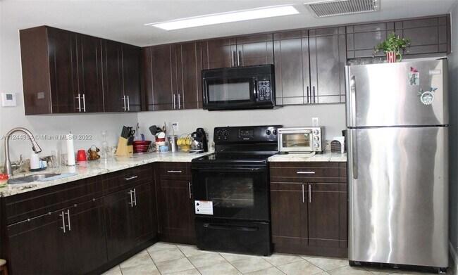 Building Photo - 6390 Jack Rabbit Ln