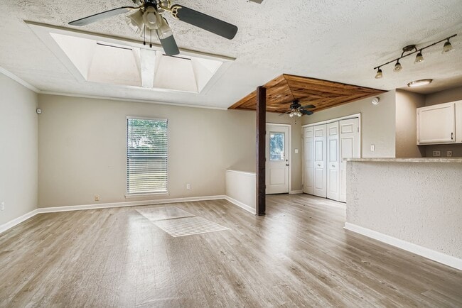 Building Photo - 226 Tara Plantation Dr