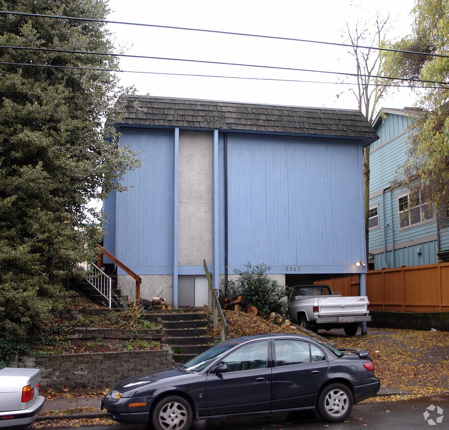 Primary Photo - 5012 11th Ave NE