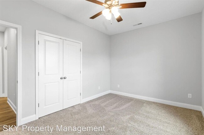 Building Photo - 4 br, 2 bath House - 615 St. George Way