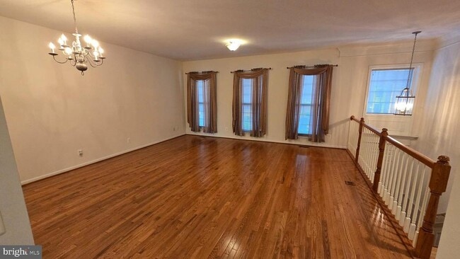 Building Photo - 7007 Courtyard Way