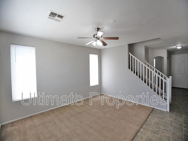 Foto del edificio - 8759 W Washington St