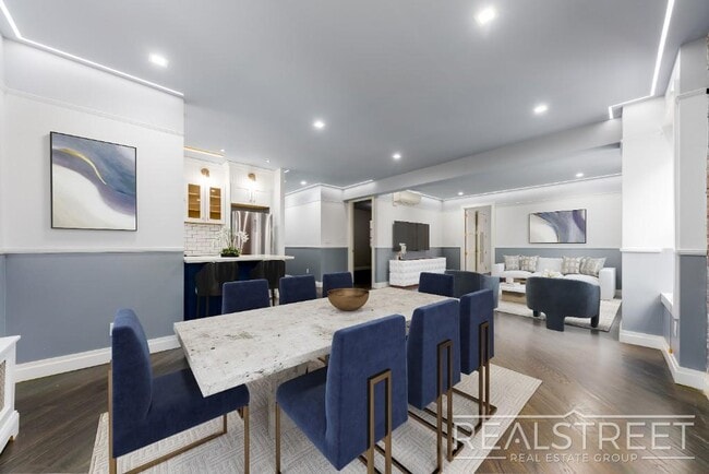Building Photo - 4 bed | 3 Full Bath In Prime Brooklyn Heights
