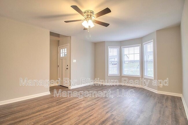 Building Photo - 733 Shetland Ave