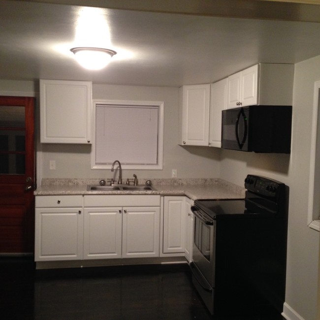 Kitchen - 1011 9th St