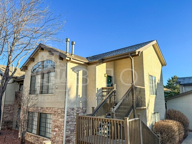 Building Photo - Rockrimmon Condo with Attached Garage