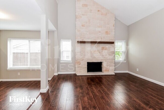 Building Photo - 2813 Peppertree Pl
