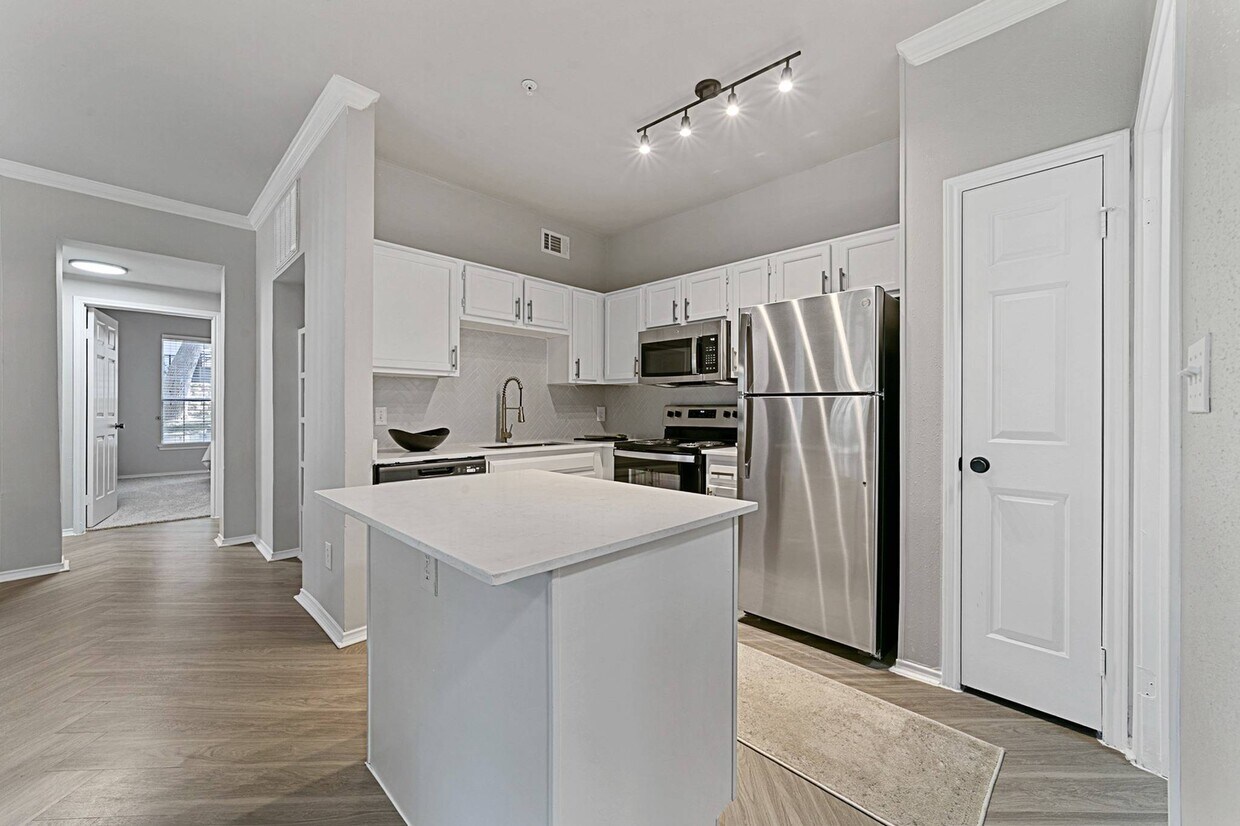 Thornbury at Chase Oaks Apartments 7101 Chase Oaks Blvd Plano, TX