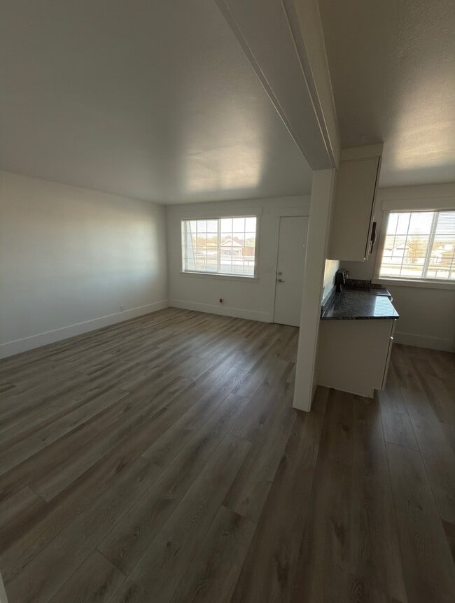 Foto del edificio - 7143 S 2700 W