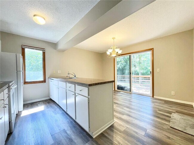 Foto del edificio - 5420 Mallard Ln