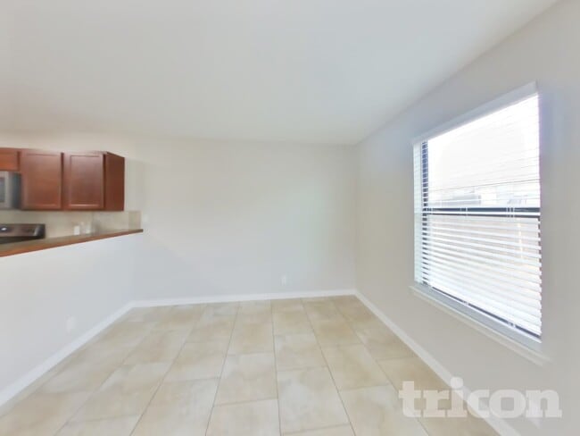 Building Photo - 1027 Trail Driver Cove