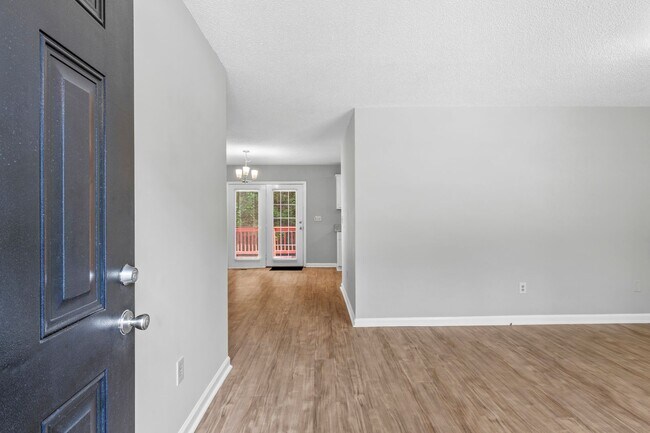 Foto del edificio - 1811 Cody Ave