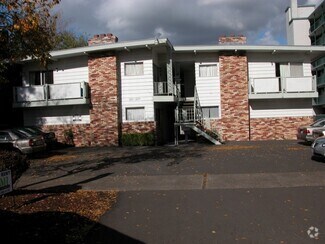 Building Photo - 1265 Chemeketa St NE