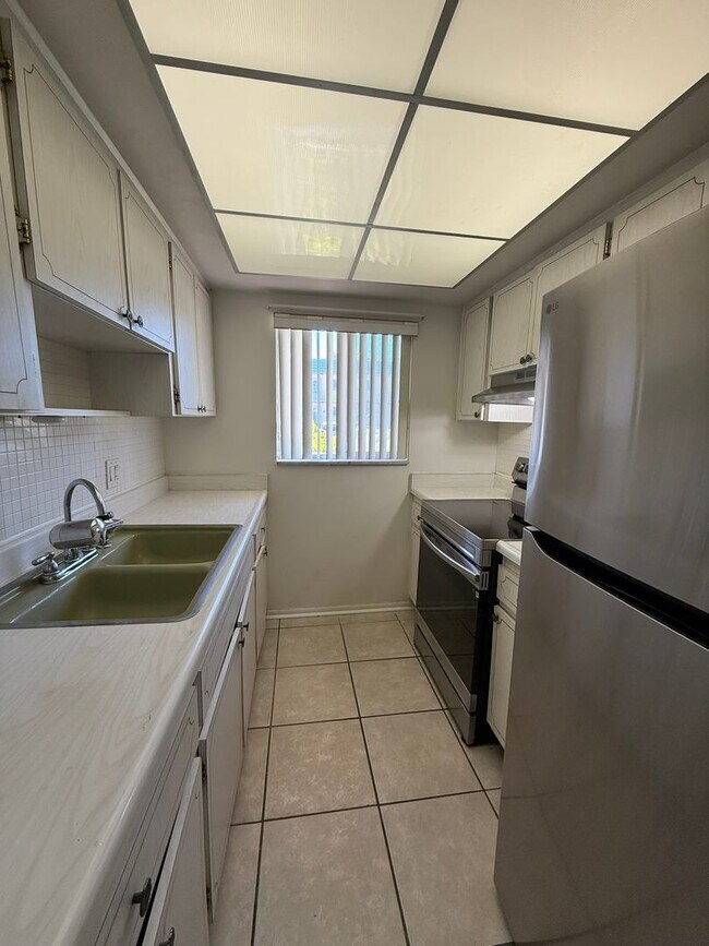 Foto del edificio - Cute Condo in Greenbriar