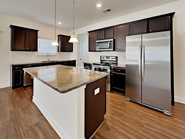 Foto del edificio - 103 Caitlin Ct