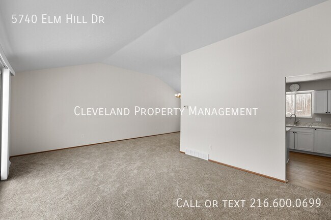 Foto del edificio - 5740 Elm Hill Dr