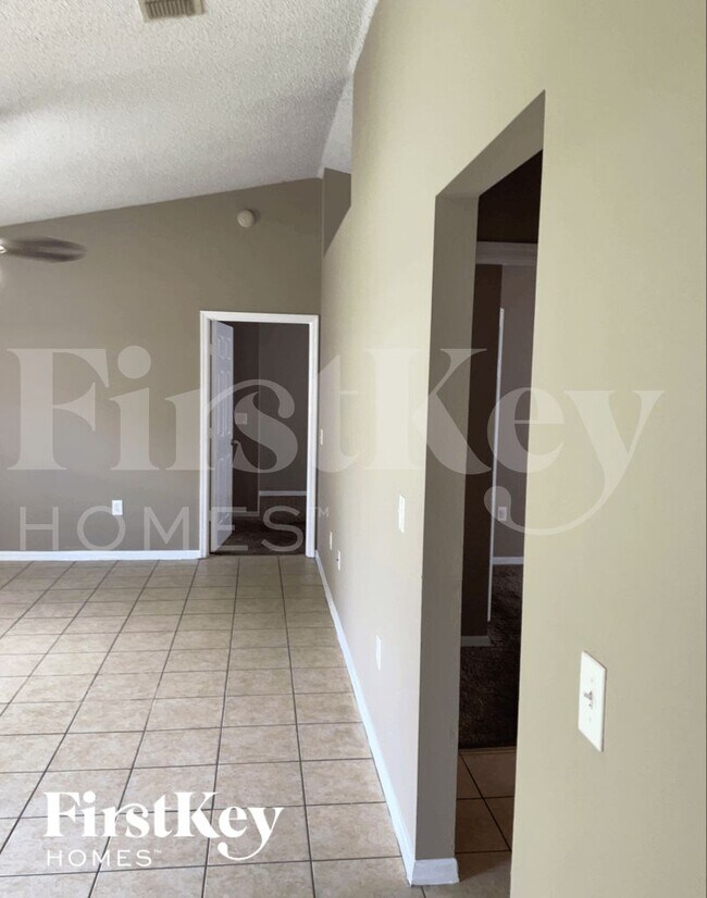 Building Photo - 7446 Groveoak Dr