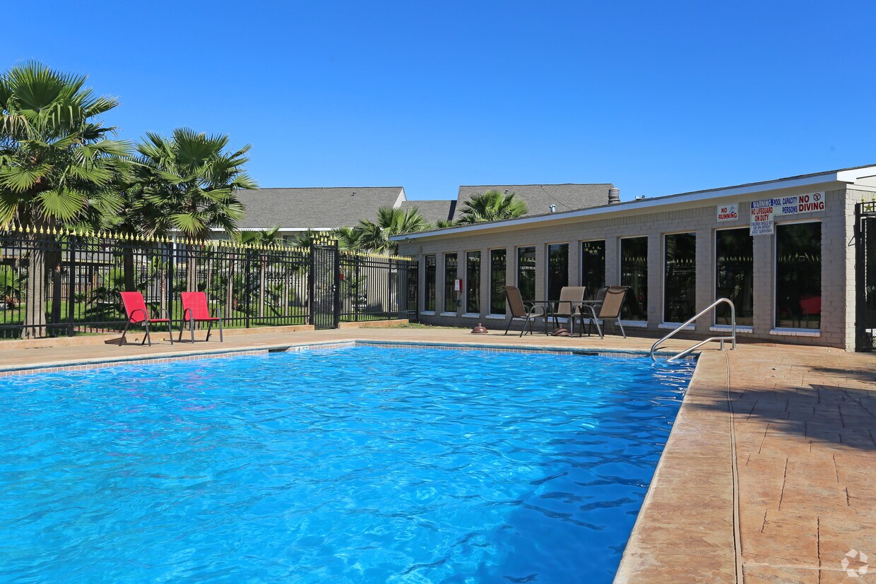 Falls of Braeswood Apartments Apartments - Houston, TX | Apartments.com