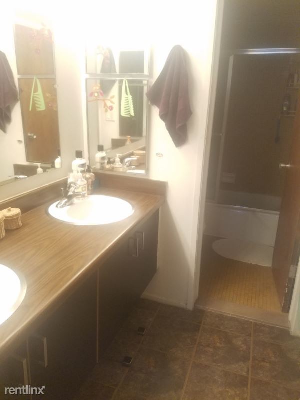Building Photo - 2 br, 1 bath Apartment - 820 Fuller St