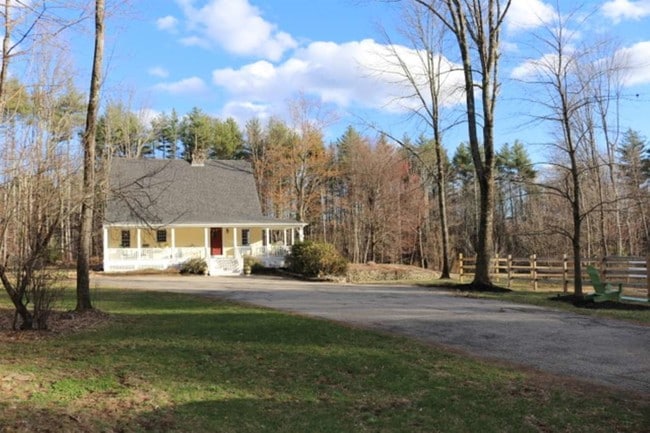 Building Photo - 1404 Franklin Pierce Hwy