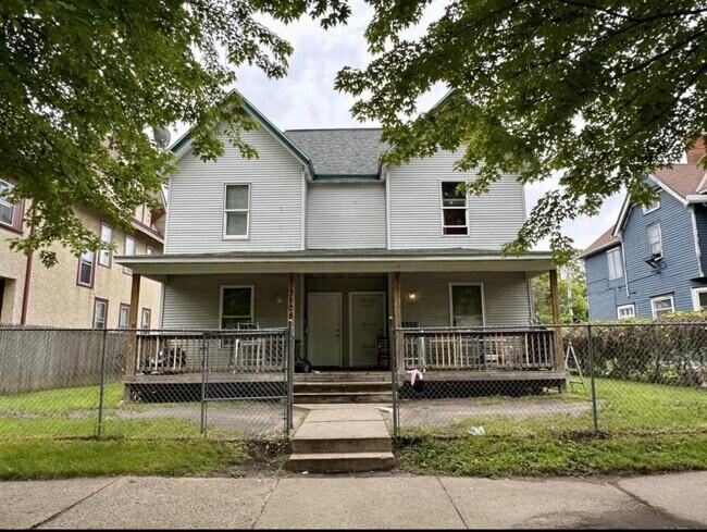 Foto del edificio - 3108 Oakland Ave