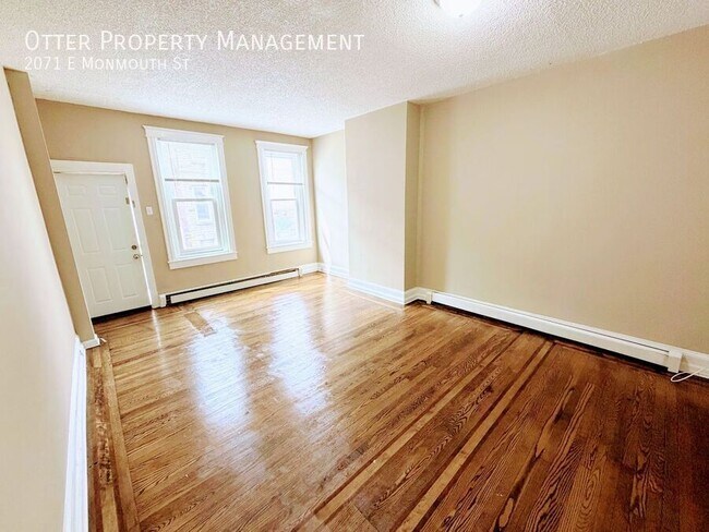 Foto del edificio - 2071 E Monmouth St