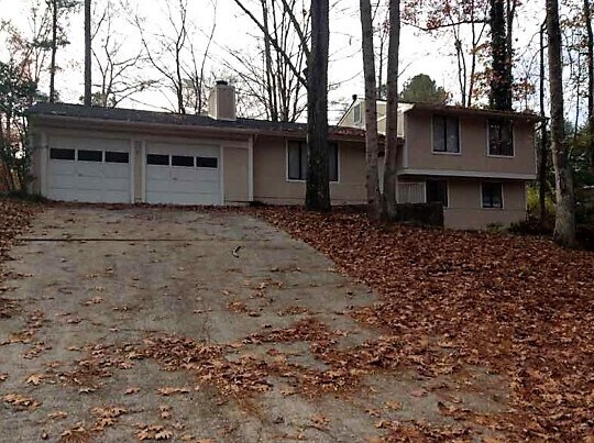 Foto del edificio - 2990 Forestside Ln