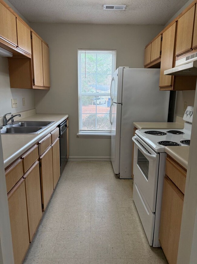 Foto del edificio - Nice 2 bedroom, 2 bath duplex