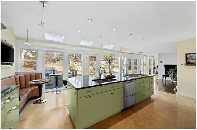 Foto del edificio - 44 Ellison Rd