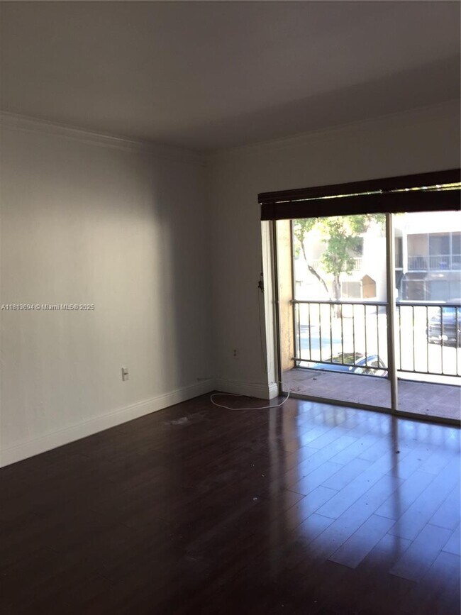 Foto del edificio - 7907 SW 104th St