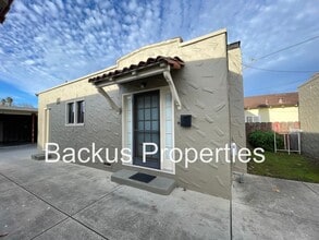 Building Photo - 249 Geil St