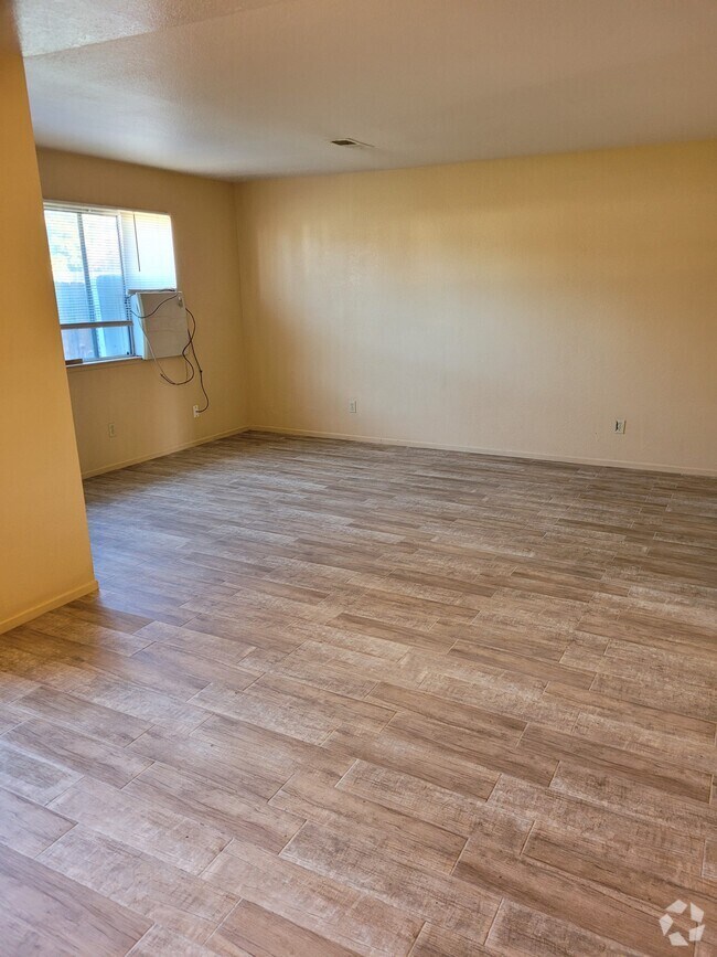 Apartments For Rent in Porterville, CA with Yard 1 Rentals