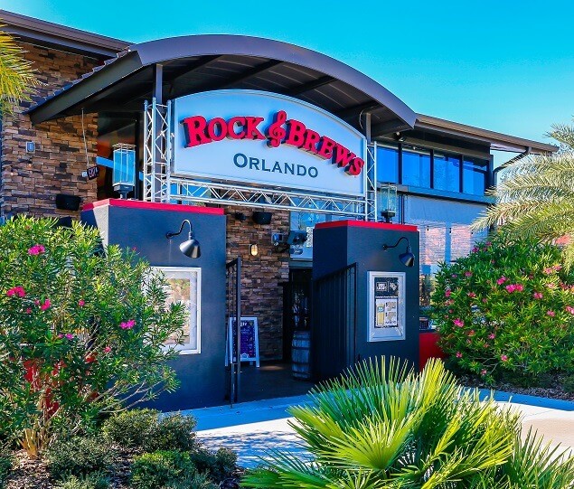 For comfort food and craft beer, residents head to Rock and Brews