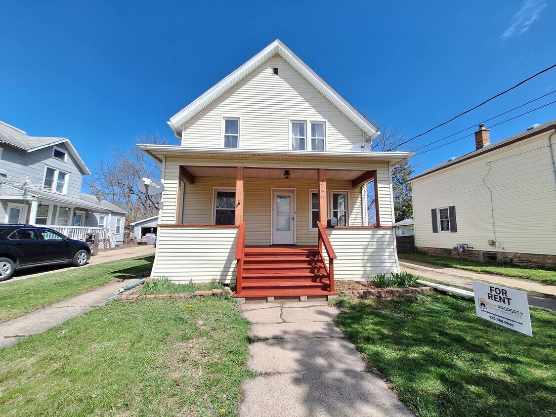 Primary Photo - 344 1st St.