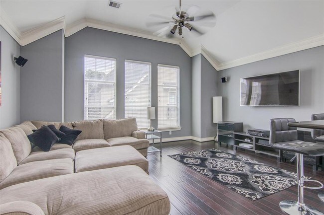 Foto del edificio - 3432 Cline St