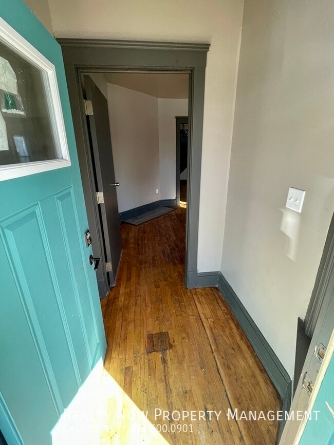 Foto del edificio - 2043 W 101st St